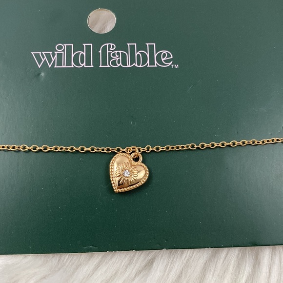 4/$20 Wild Fable 16" Gold Tone Dainty Chain Necklace Tiny Heart Pendant - Picture 2 of 3